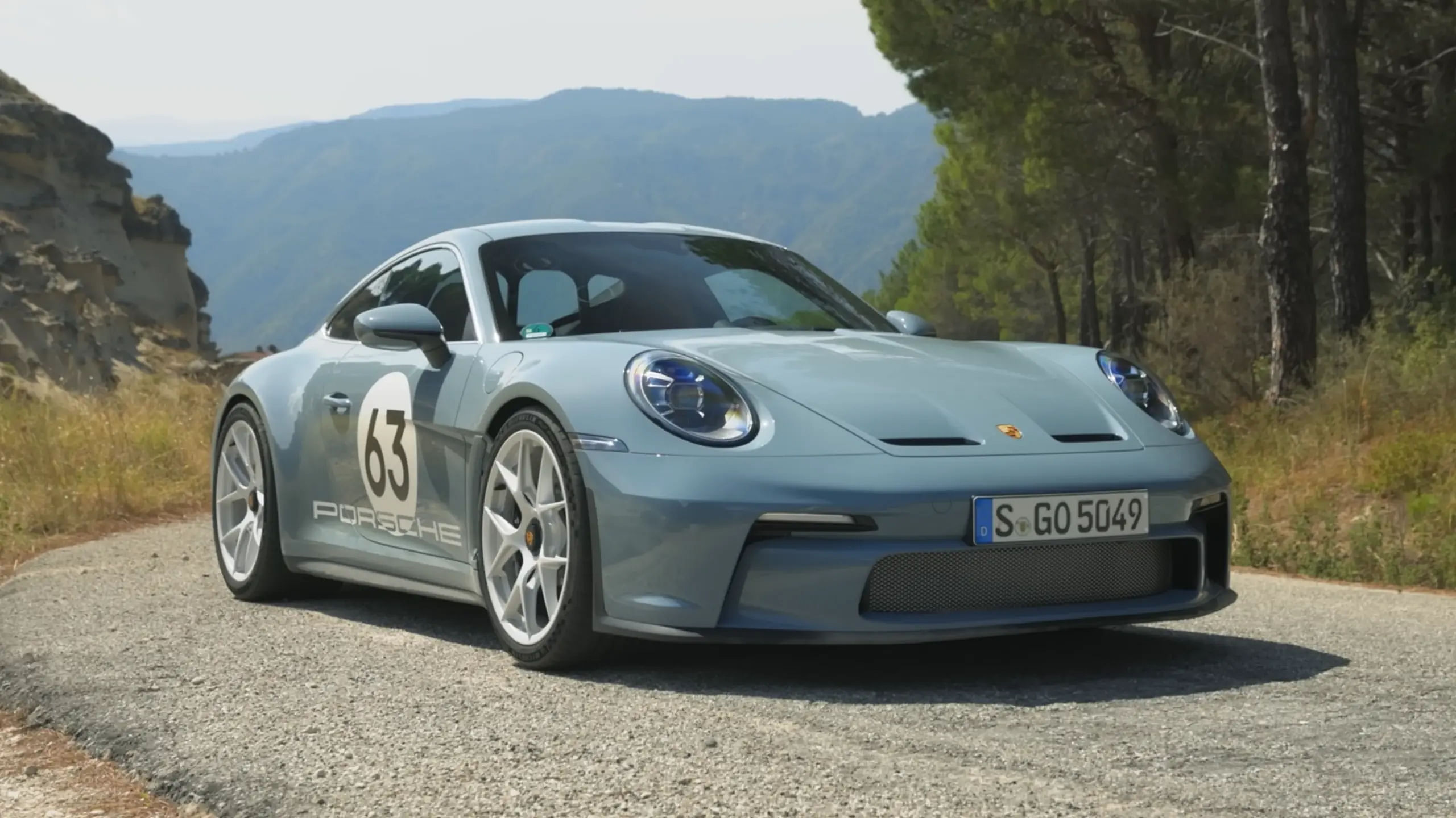 2024 Porsche 911 S/T front view