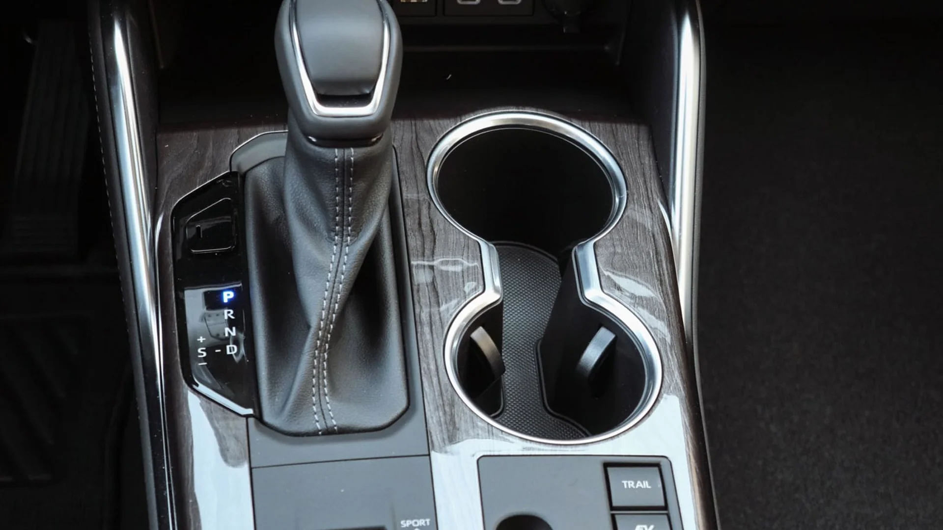 2024 Toyota Highlander Gear Shifter (Interior)