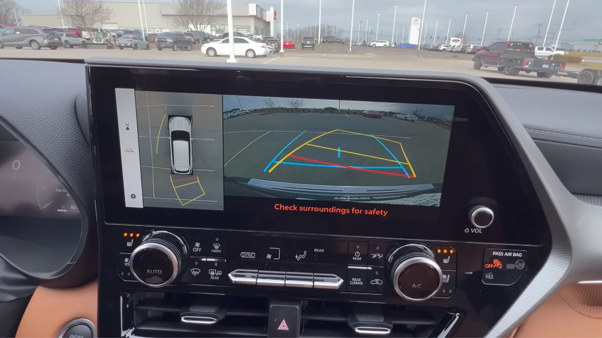 2024 Toyota Highlander Infotainment Screen