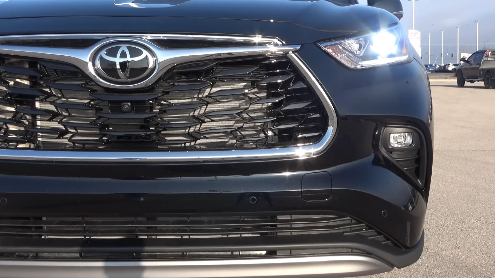 2024 Toyota Highlander Headlights