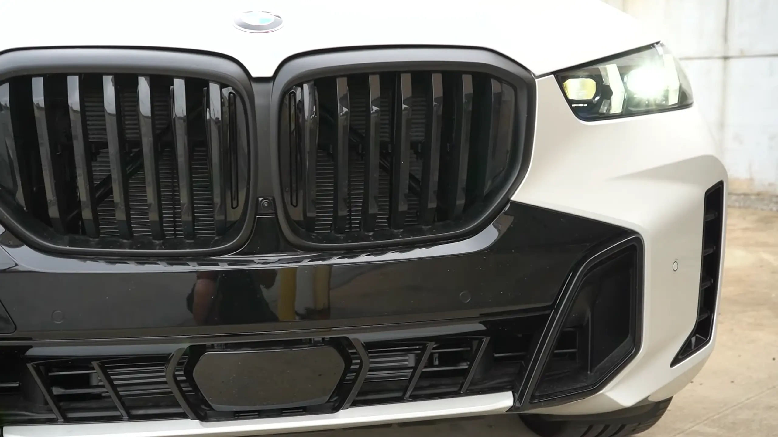 2024 BMW X5 front fascia