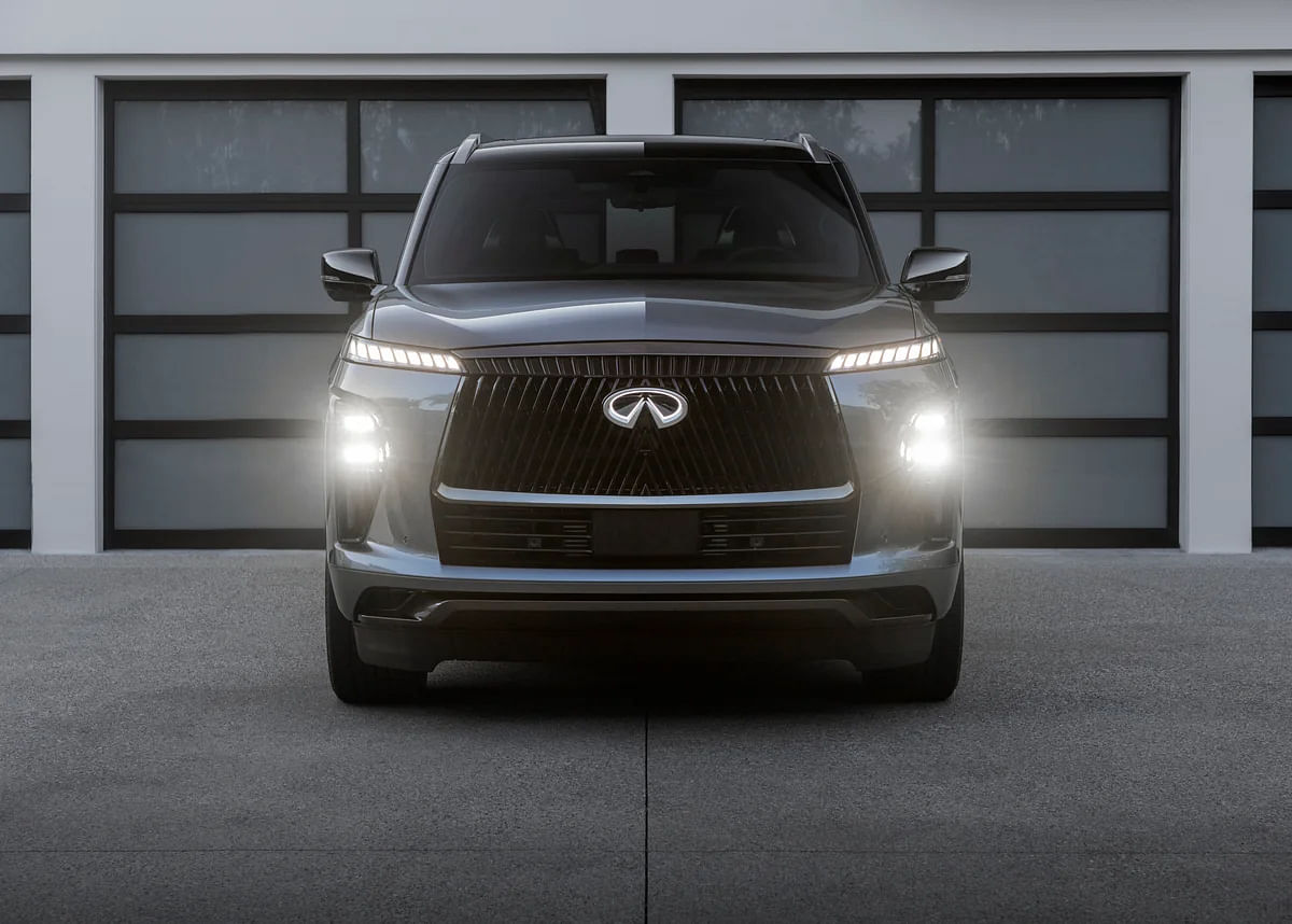 2025 Silver INFINITI QX30 Front Profile 