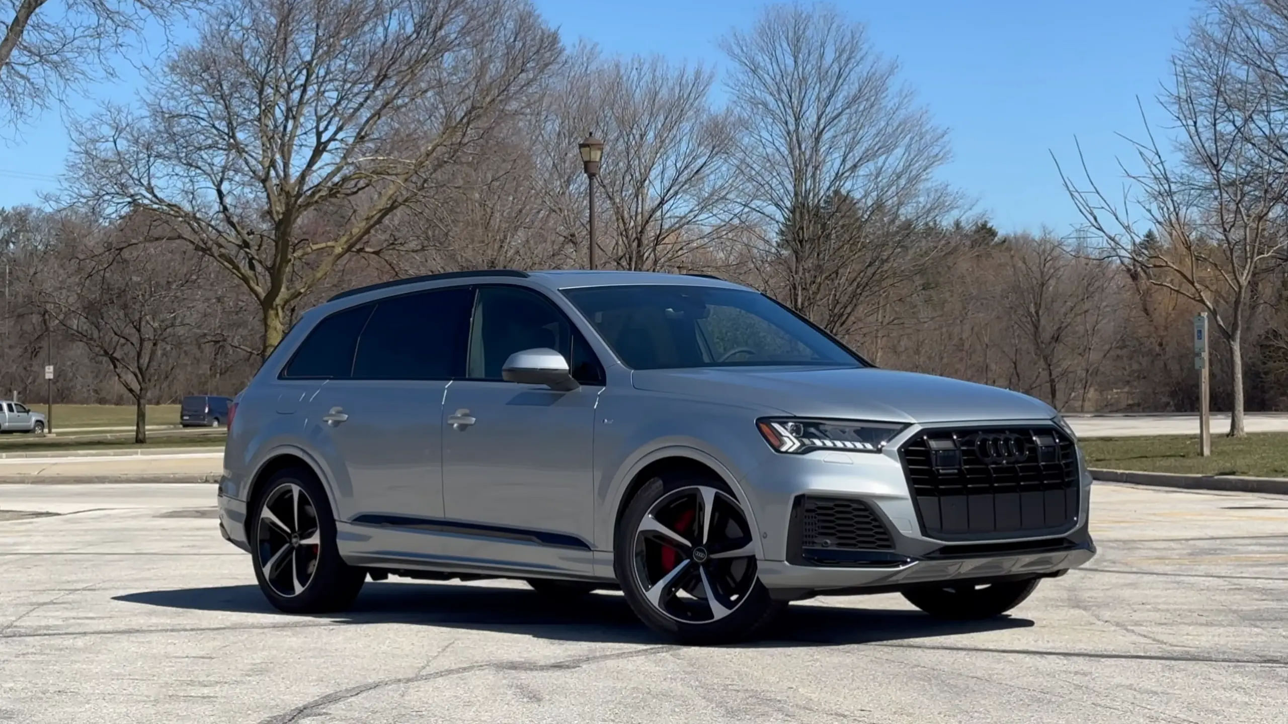 Silver 2024 Audi Q7