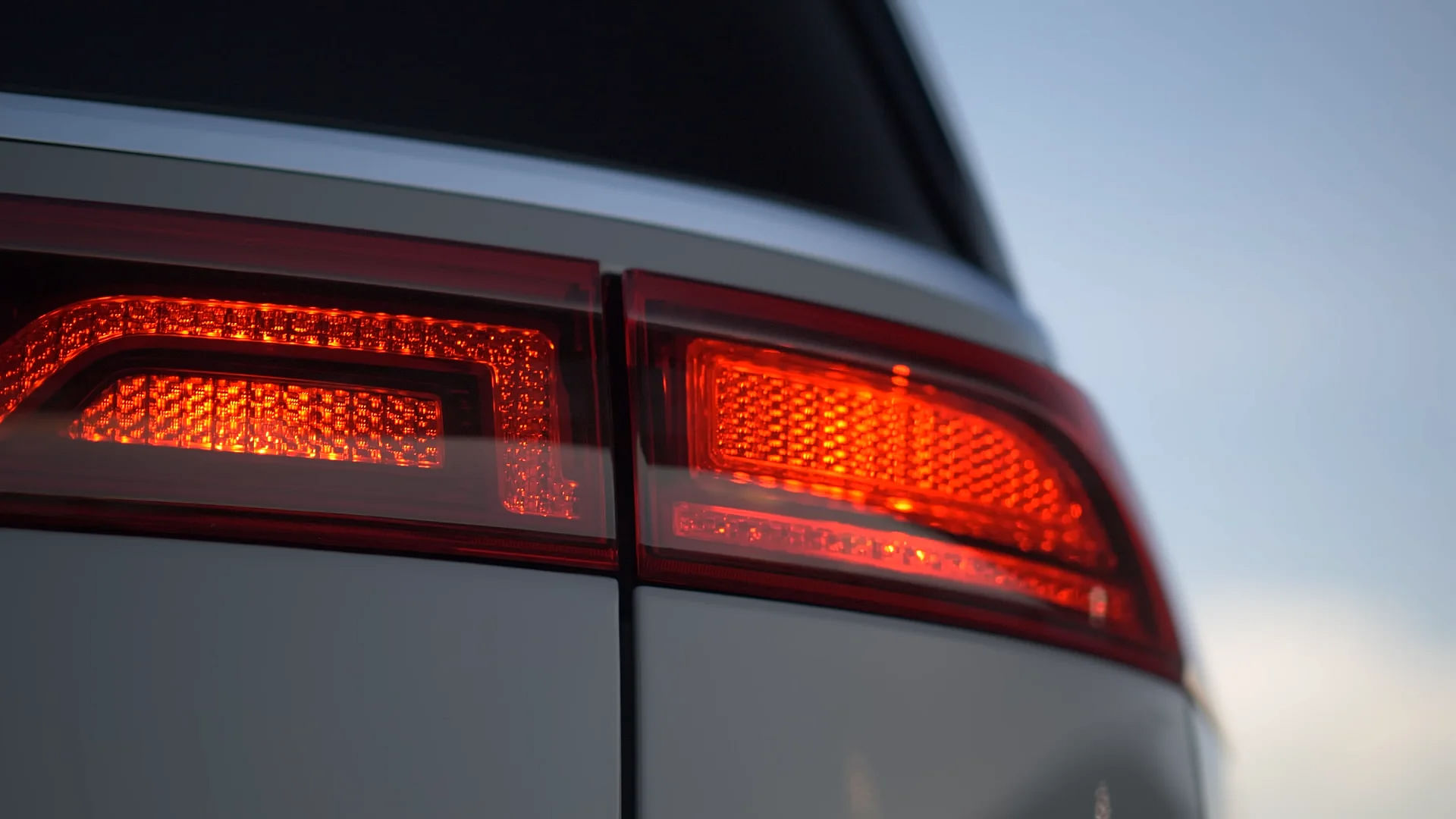 2024 Kia Carnival Tail Lamps