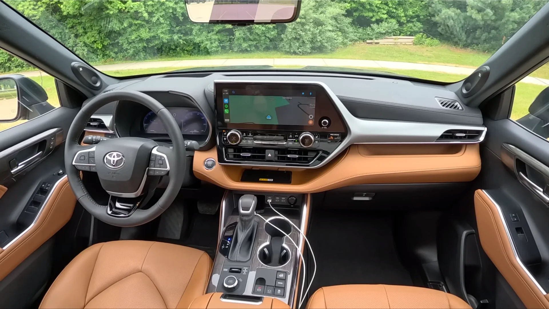 2024 Toyota Highlander Interior