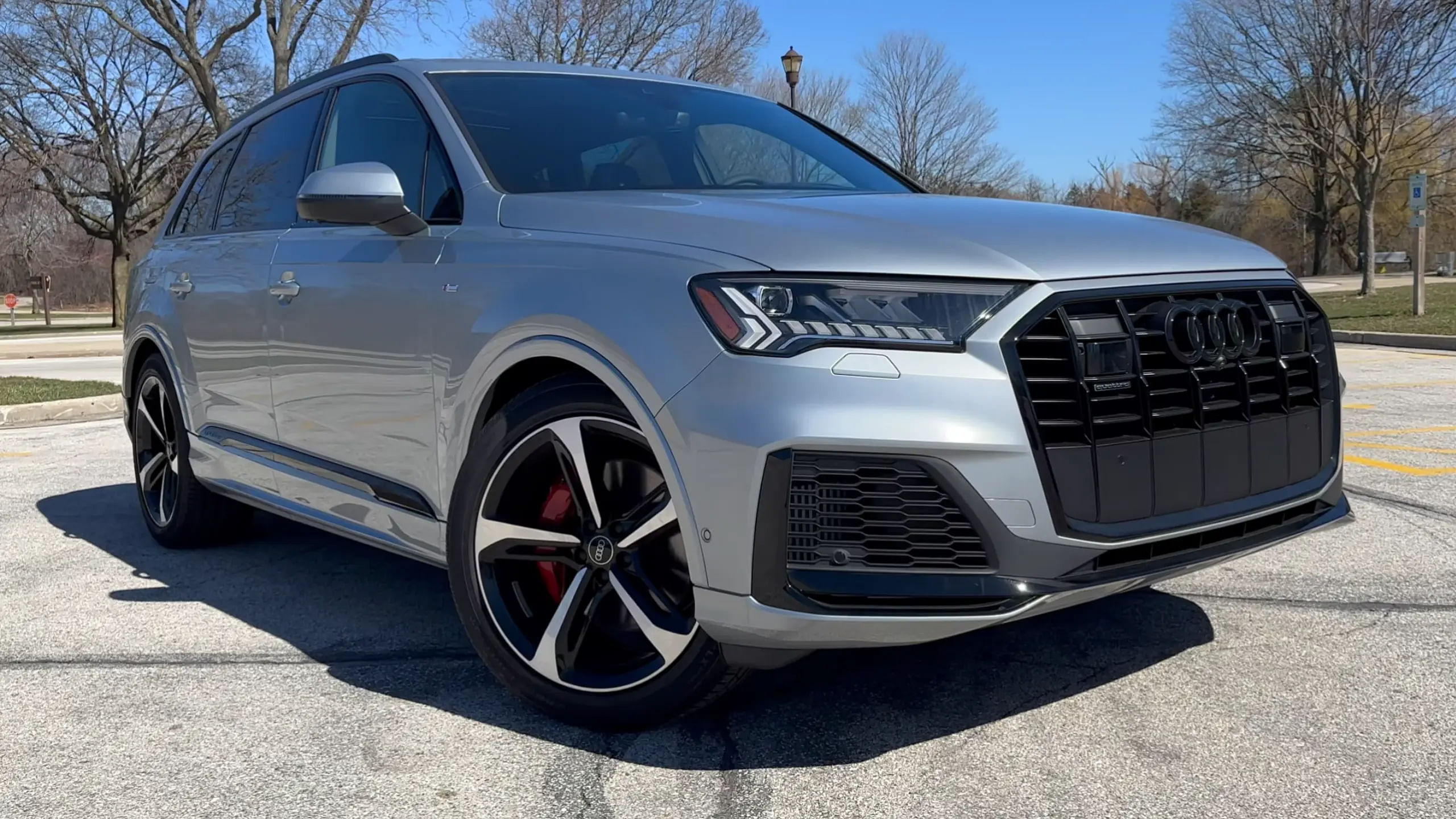 2024 Audi Q7 front view