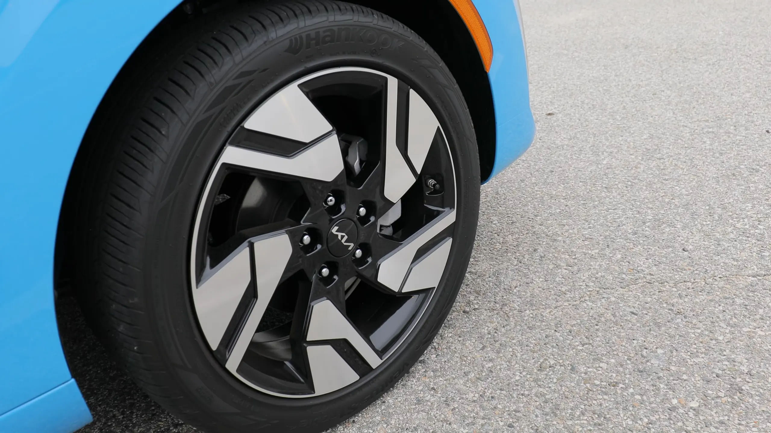 2024 Kia Soul EX wheels 