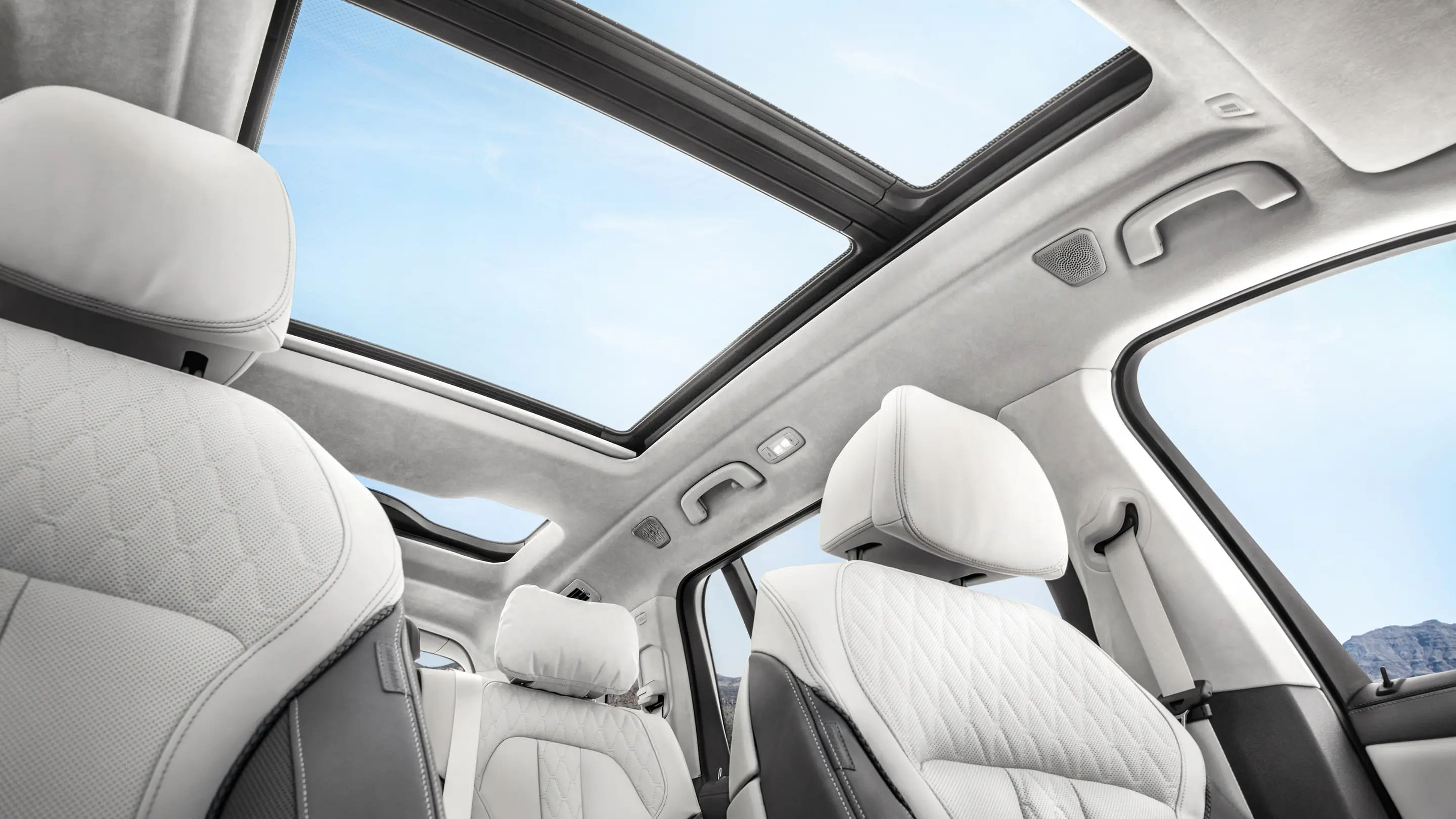 2024 BMW X7 moonroof