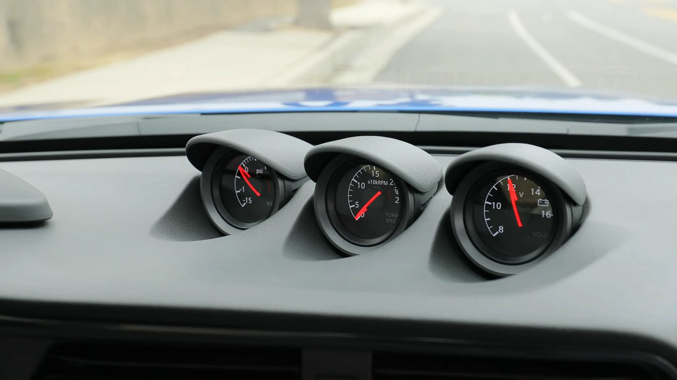 2024 Nissan Z gauges