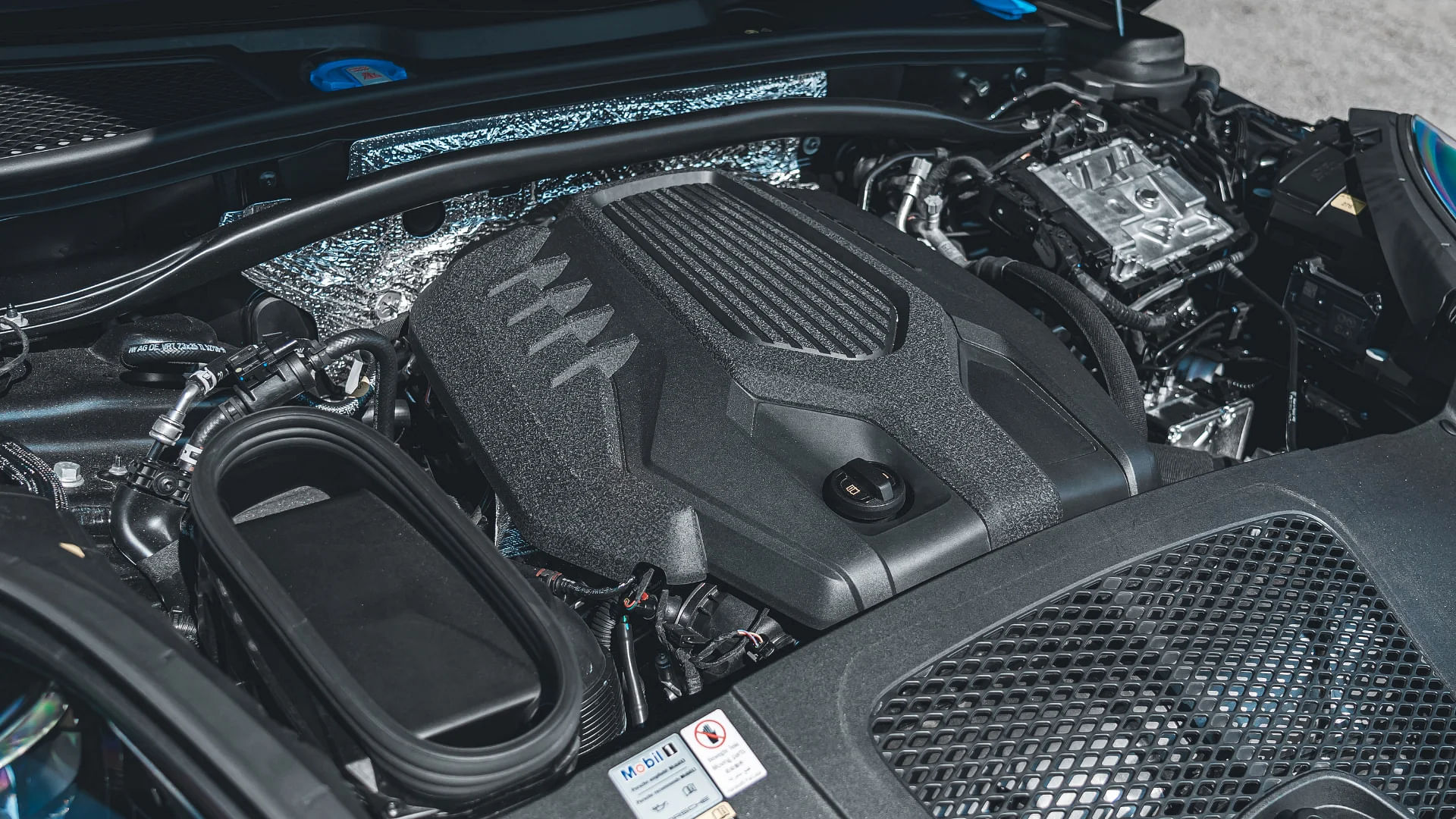 2024 Porsche Macan Engine