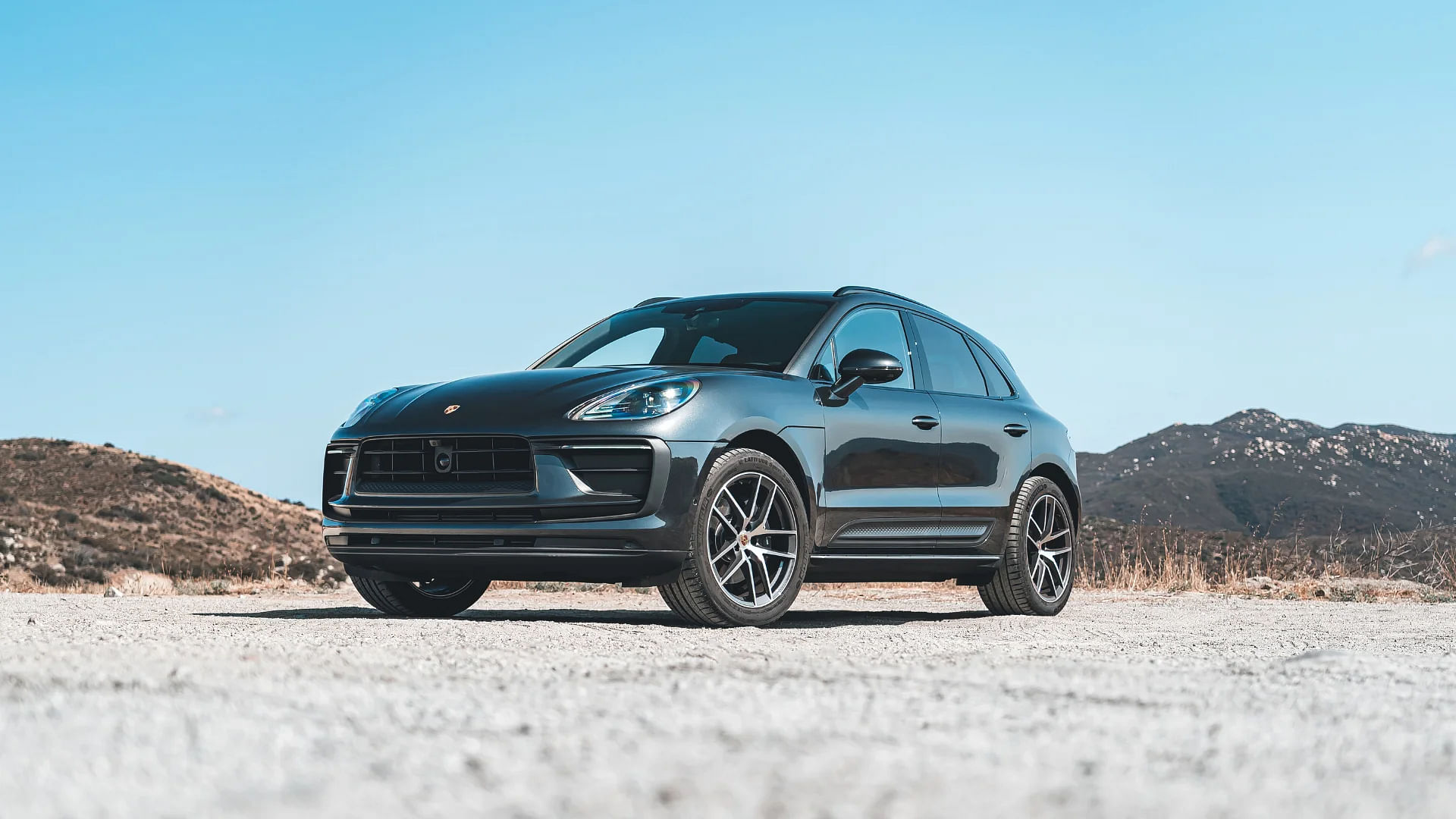 2024 Porsche Macan Exterior